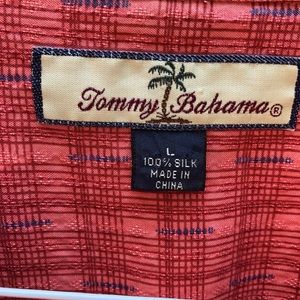 Men’s Tommy Bahama classic button down shirt